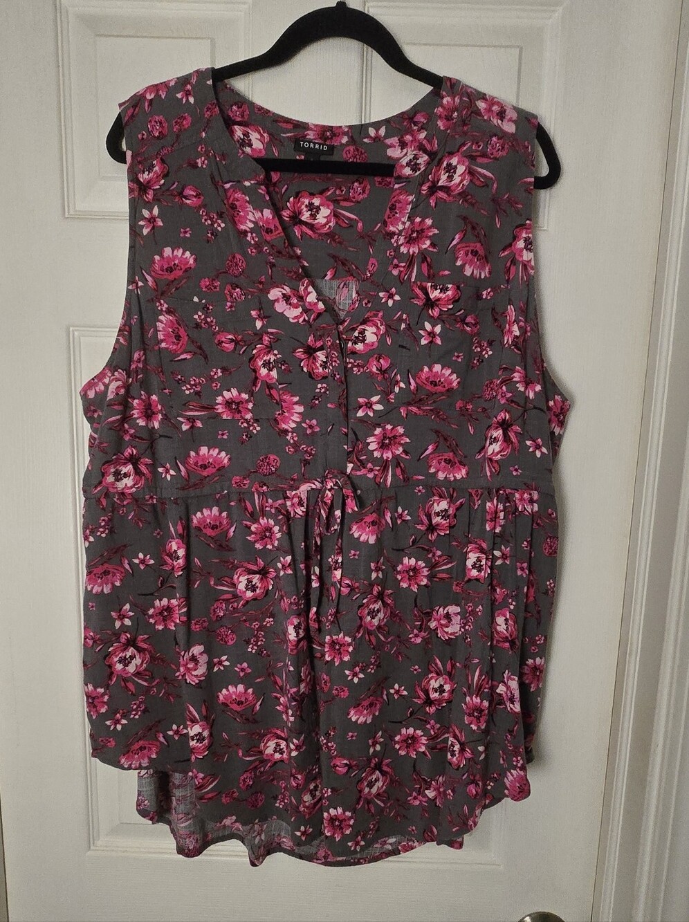 torrid Gray Floral Sleeveless Babydoll Tank with Pink Blossoms